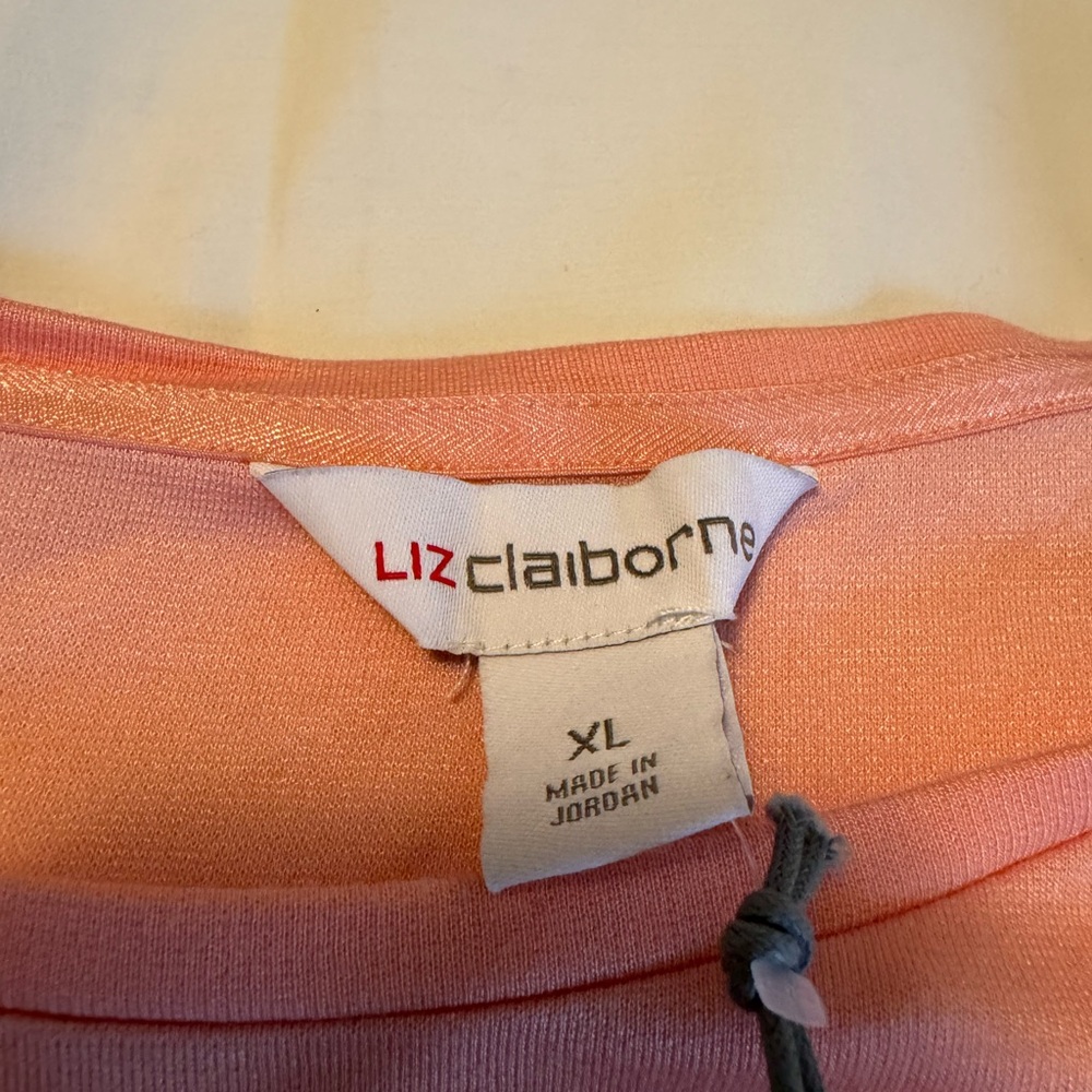 Liz Claiborne Peach Short Sleeve Top with Lace/Crochet Shoulder Detail - XL - Picture 3 of 8